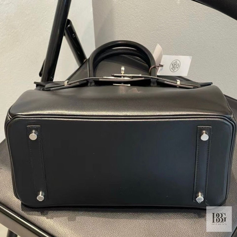 Excellent Pre-loved Birkin 30 black tadelakt with palladium hardware (2014)